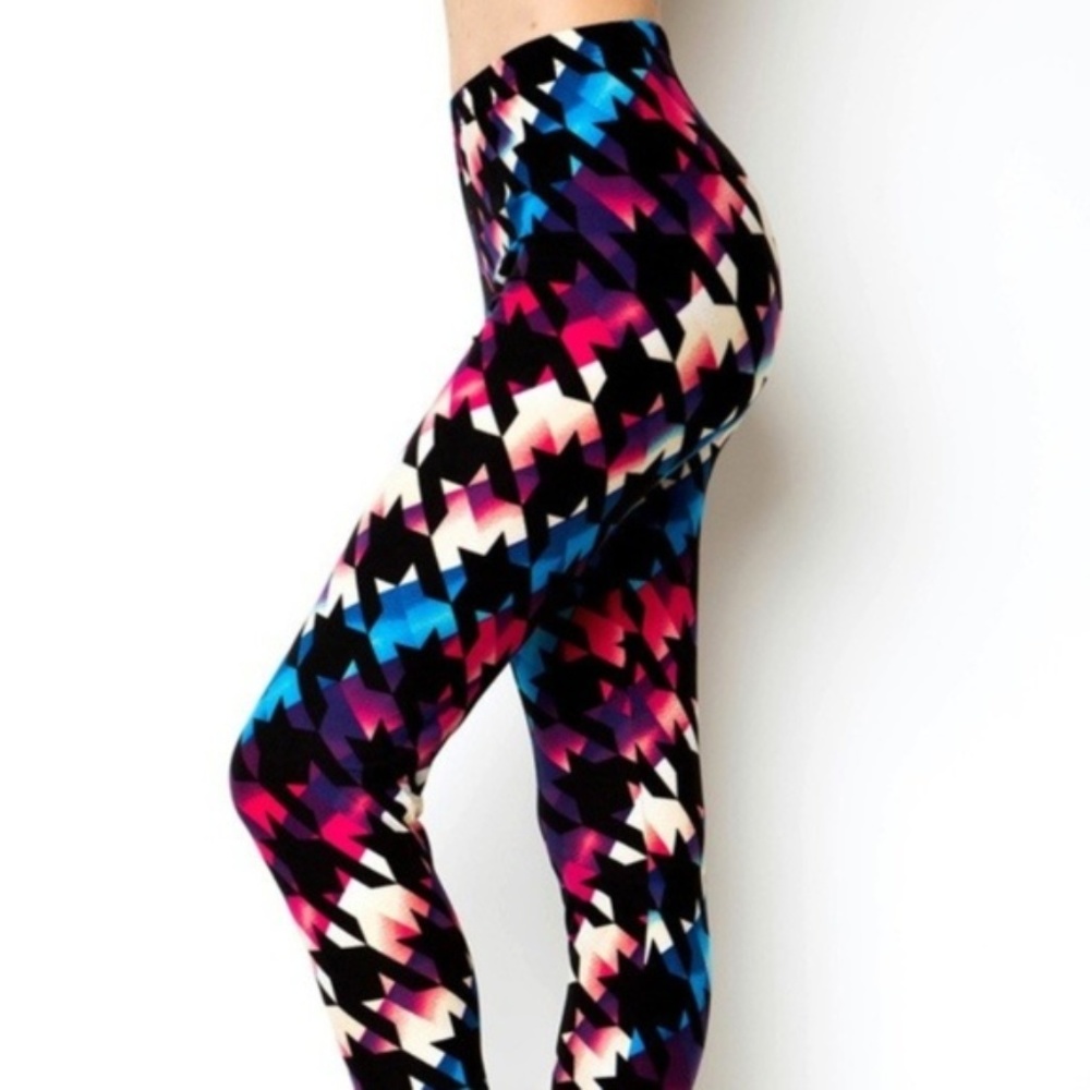 3 For $15  HOUNDSTOOTH  LEGGINGS